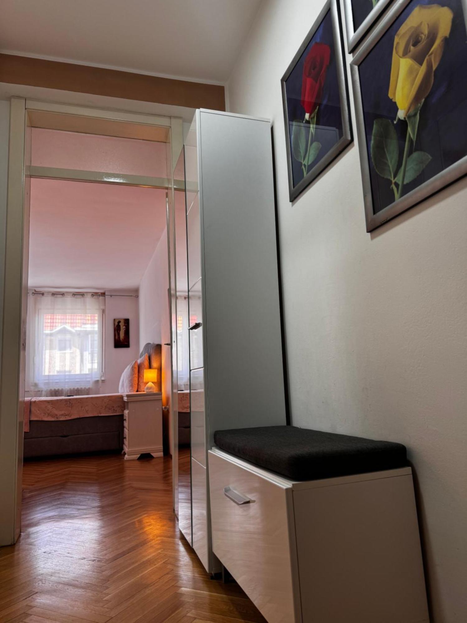 Post Apartmani - Sajam Novi Sad Bagian luar foto