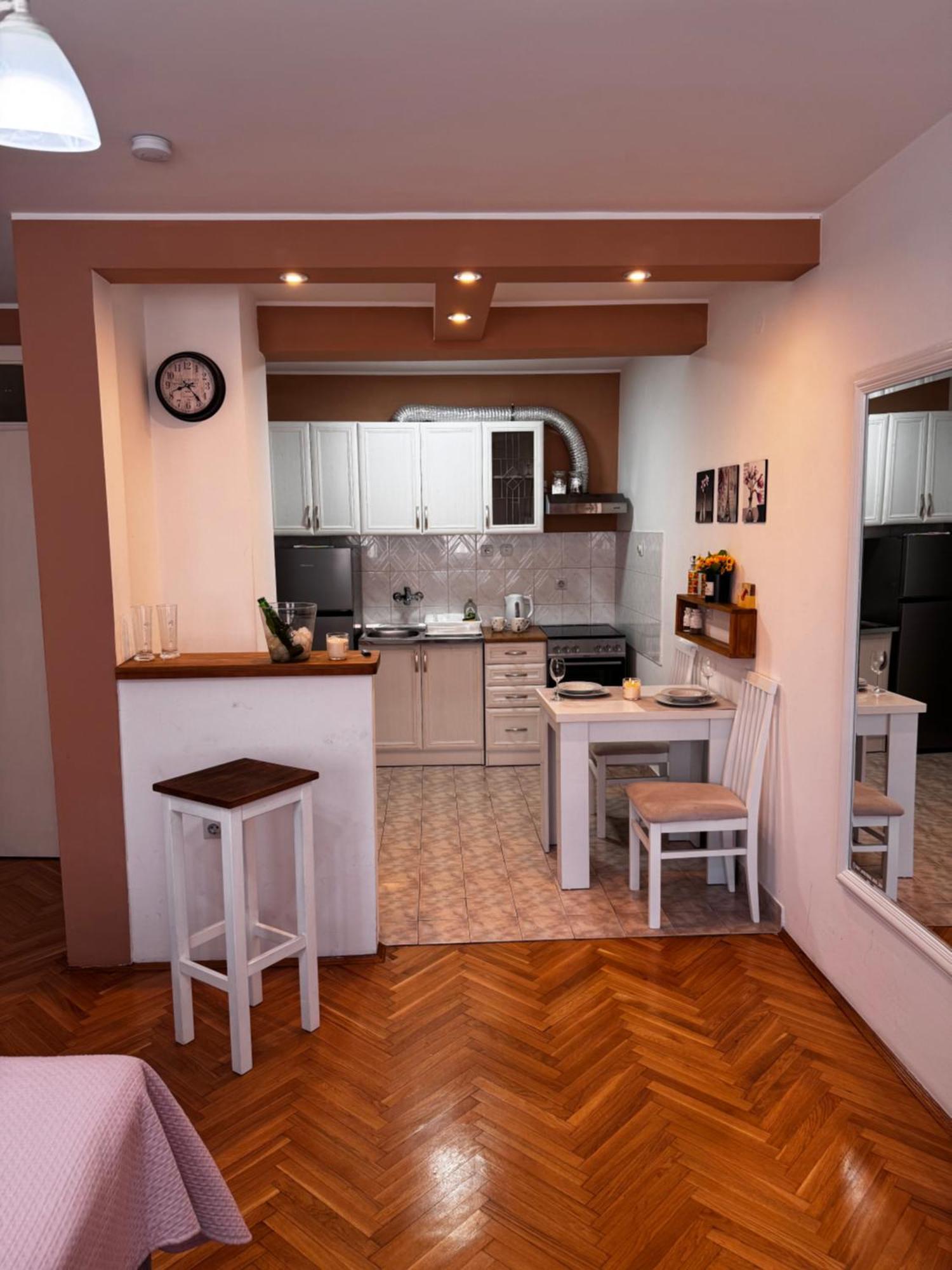 Post Apartmani - Sajam Novi Sad Bagian luar foto